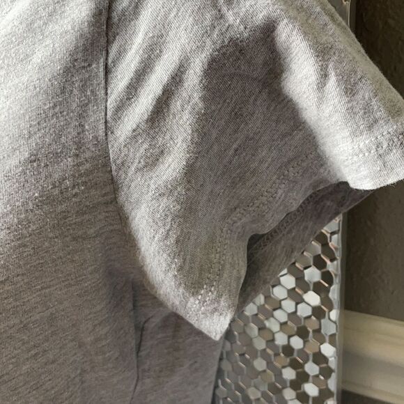 Charlotte Russe Short Sleeve Gray I’m Kind Of A Big Deal Tshirt Teal Letters Lrg - Picture 4 of 11